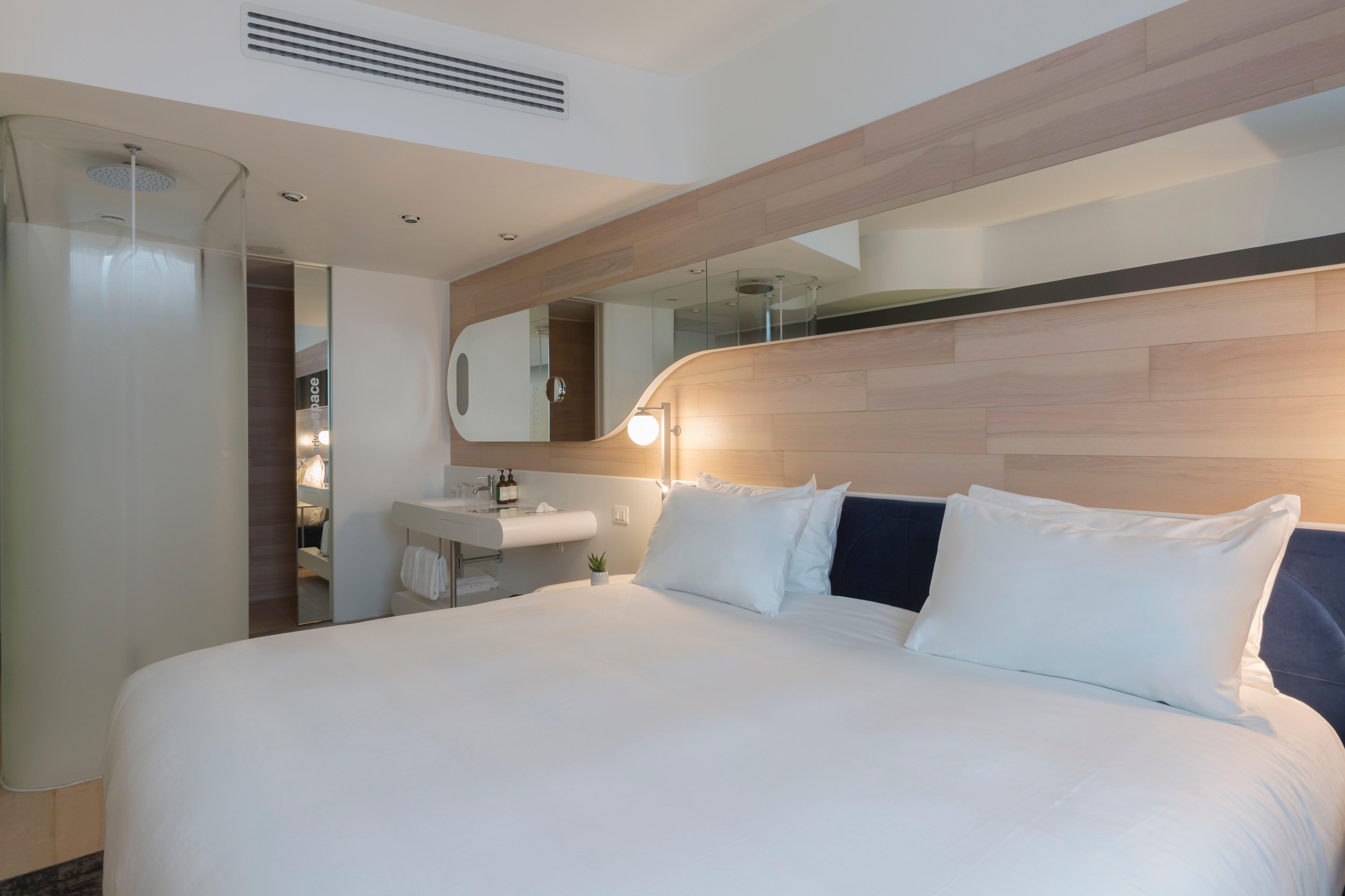 Voco Milan-Fiere By Ihg Hotel Exterior photo
