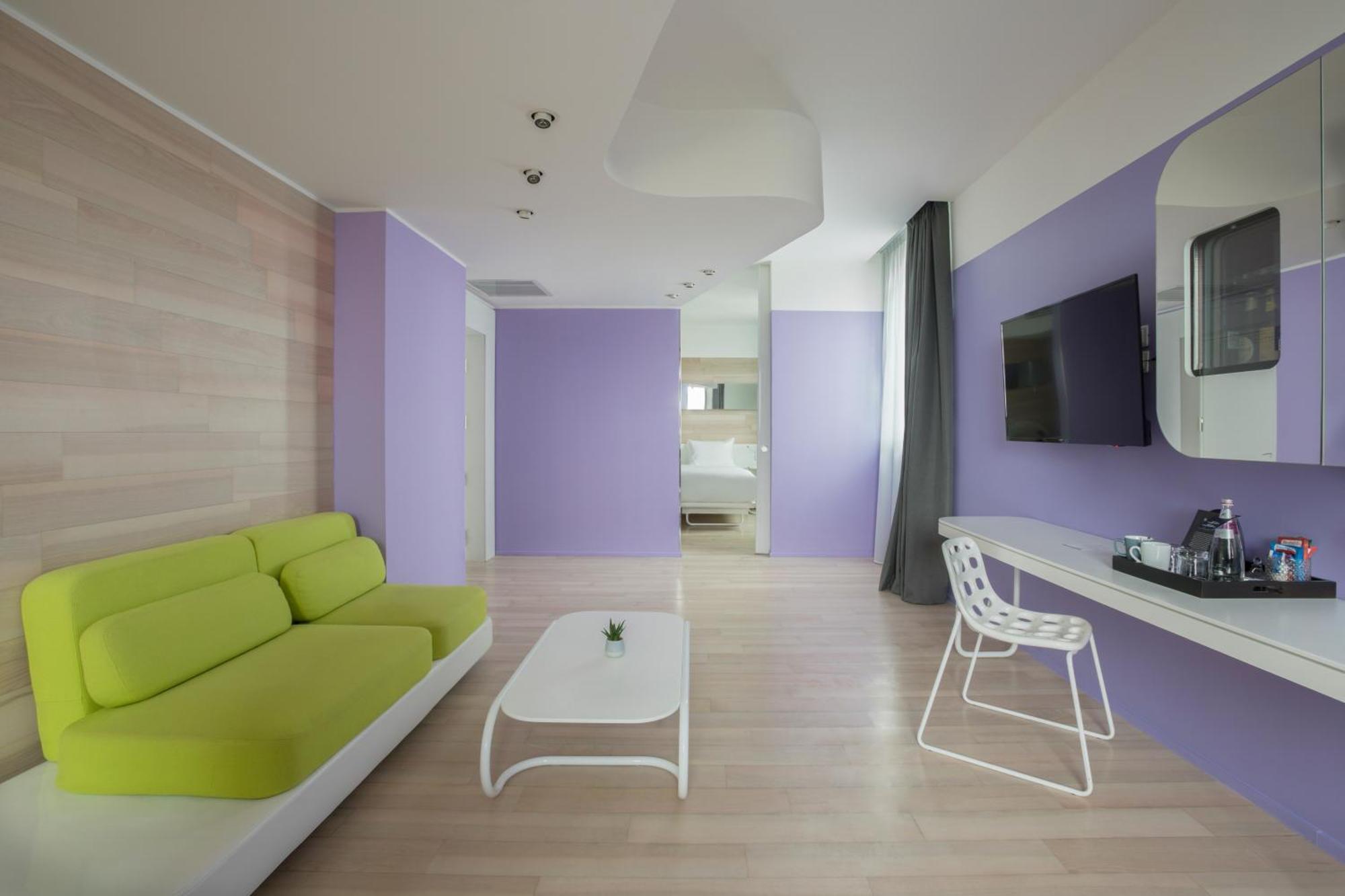 Voco Milan-Fiere By Ihg Hotel Exterior photo